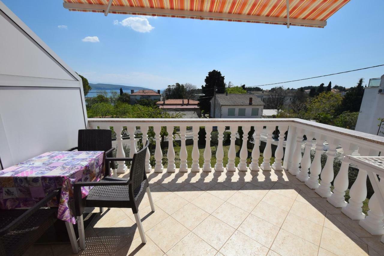Apartments Anka Krk Town Exterior photo