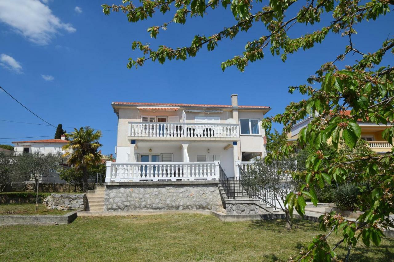 Apartments Anka Krk Town Exterior photo